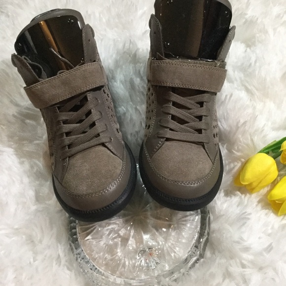 Monika Chiang Sz 7 High Top Leather S… - Picture 4 of 8